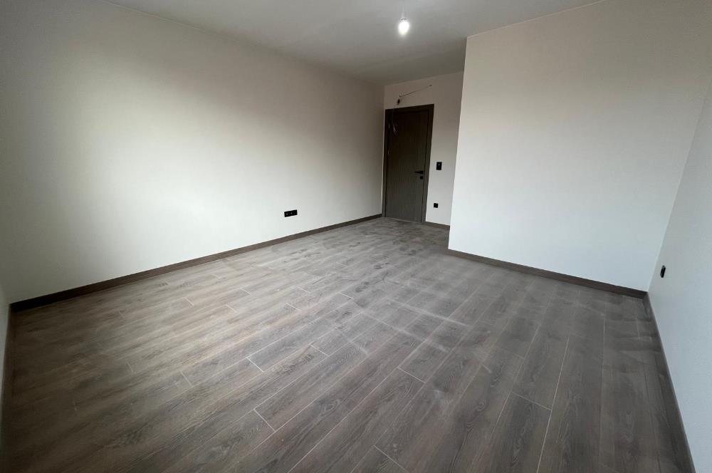 ALTINTEPE'DE HARİKA LOKASYON ADA VE DENİZ MANZARALI KÖŞE DUBLEKS