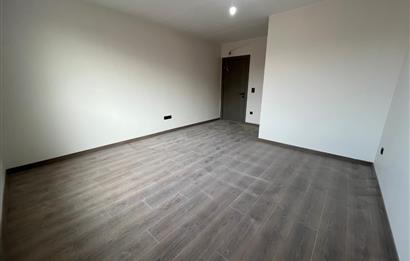 ALTINTEPE'DE HARİKA LOKASYON ADA VE DENİZ MANZARALI KÖŞE DUBLEKS