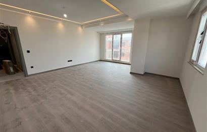 ALTINTEPE'DE HARİKA LOKASYON ADA VE DENİZ MANZARALI KÖŞE DUBLEKS