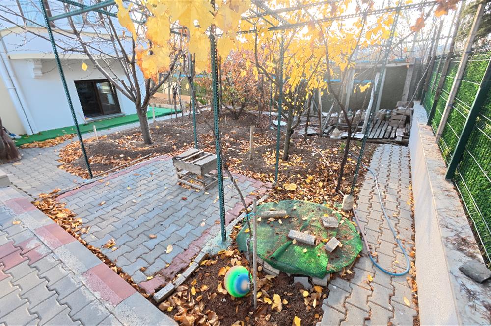 ÇANKAYA ALACAATLI'NIN MERKEZİNDE 4 DAİRELİ SATILIK KOMPLE BİNA