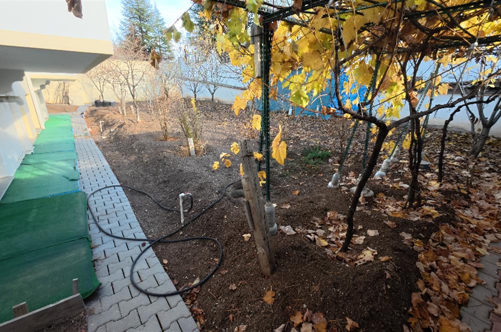 ÇANKAYA ALACAATLI'NIN MERKEZİNDE 4 DAİRELİ SATILIK KOMPLE BİNA