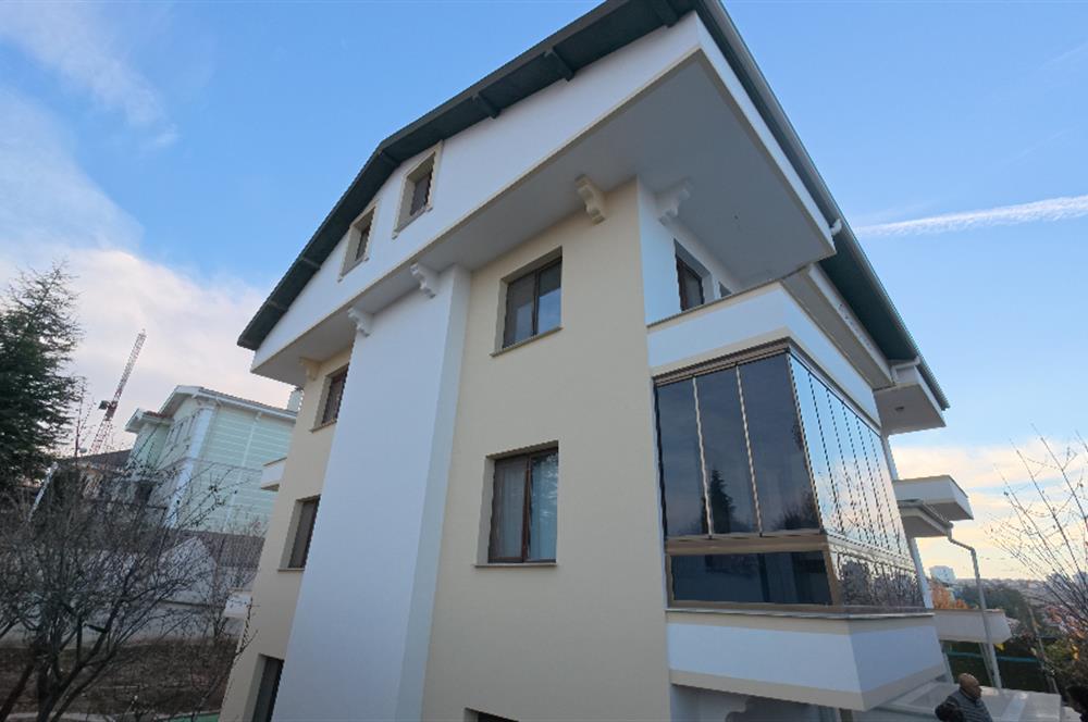 ÇANKAYA ALACAATLI'NIN MERKEZİNDE 4 DAİRELİ SATILIK KOMPLE BİNA