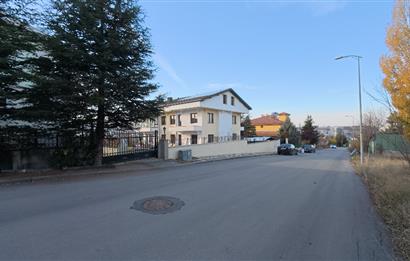 ÇANKAYA ALACAATLI'NIN MERKEZİNDE 4 DAİRELİ SATILIK KOMPLE BİNA