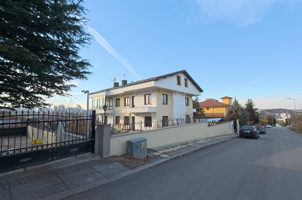 ÇANKAYA ALACAATLI'NIN MERKEZİNDE 4 DAİRELİ SATILIK KOMPLE BİNA