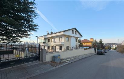 ÇANKAYA ALACAATLI'NIN MERKEZİNDE 4 DAİRELİ SATILIK KOMPLE BİNA