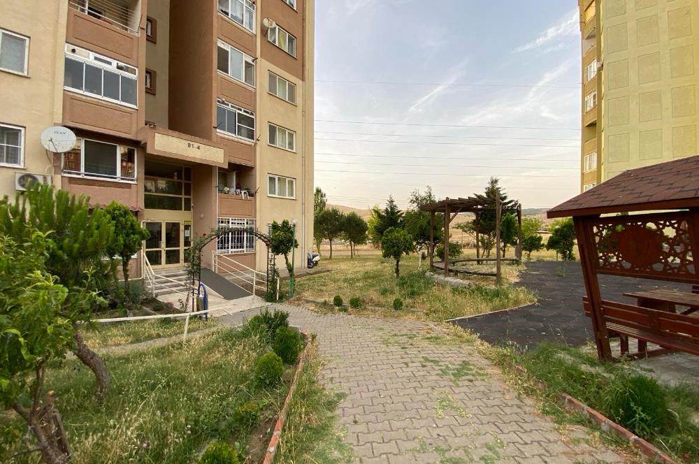 CENTRUY21 BAL'DAN TOKİDE İÇİ YENİLENMİŞ TEMİZ 2+1 KİRALIK