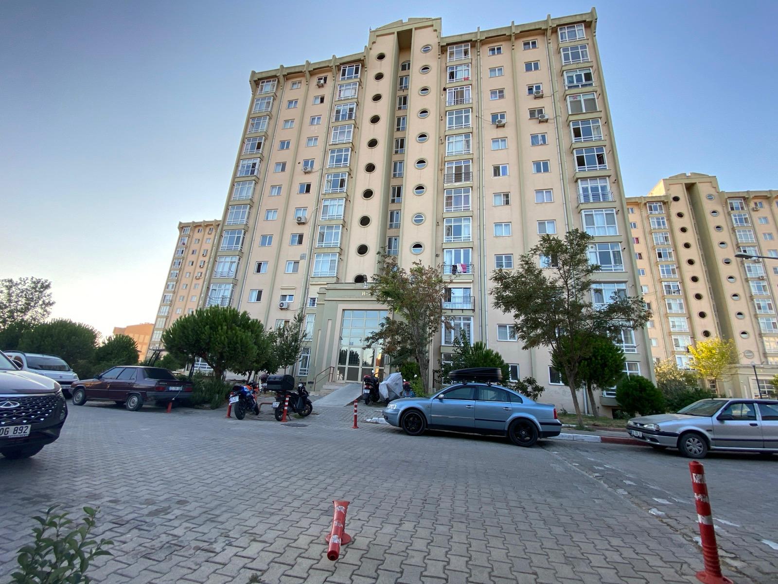 TOKİ YENİMAHALLEDE ARA KAT ŞEHİR MANZARALI FULL EŞYALI TEMİZ 1+1
