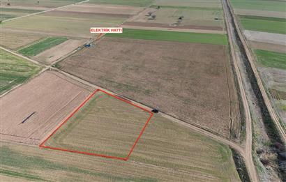 DENİZLİ SERİNHİSAR CUMHURİYET MAHALLESİ'NDE SATILIK 3271m2 TARLA