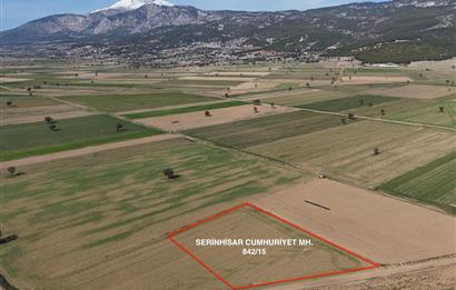 DENİZLİ SERİNHİSAR CUMHURİYET MAHALLESİ'NDE SATILIK 3271m2 TARLA