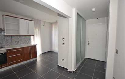 Zekeriyaköy Çarşıda Kiralık Çatı Dubleks Daire