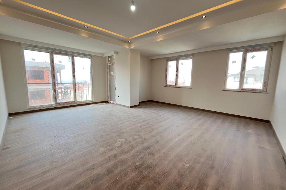 ALTINTEPE'DE HARİKA LOKASYON ADA VE DENİZ MANZARALI KÖŞE DUBLEKS