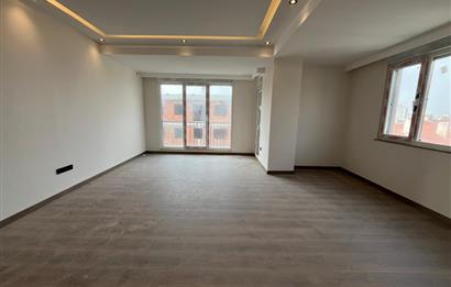 ALTINTEPE'DE HARİKA LOKASYON ADA VE DENİZ MANZARALI KÖŞE DUBLEKS