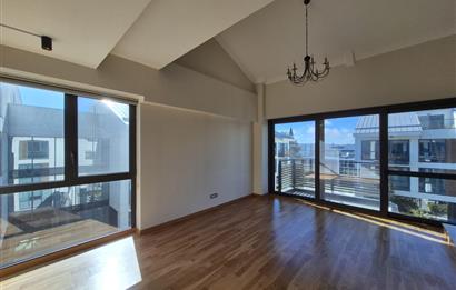 Zekeriyaköy Work&Live | 3+1Teraslı Çatı Dubleks 