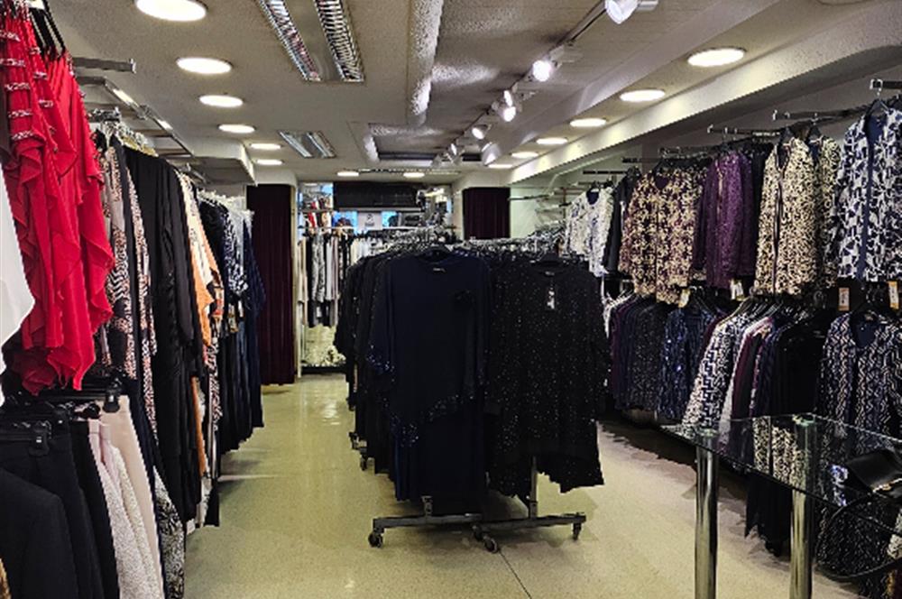 ŞİŞLİ HALASKARGAZİ CADDESİ ÜZERİNDE TABELA DEĞERİ YÜKSEK 3 KATLI  KİRALIK&DÜKKAN