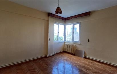 CENTURY21'den YENİ MAHALLEDE ANAYOLA CEPHE 3+1 SİTE İÇİ KİRALIK