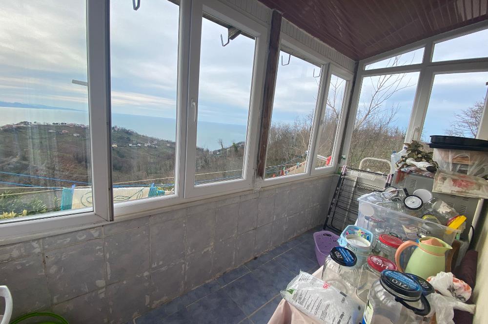 ORDU PERŞEMBE ÇAYTEPE’DE EŞSİZ DENİZ MANZARALI MÜSTAKİL EV VE GENİŞ ARSA FIRSATI