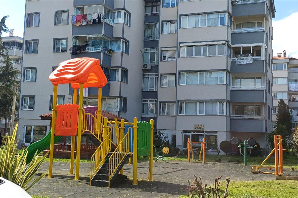 CENTURY21'den YENİ MAHALLEDE ANAYOLA CEPHE 3+1 SİTE İÇİ KİRALIK