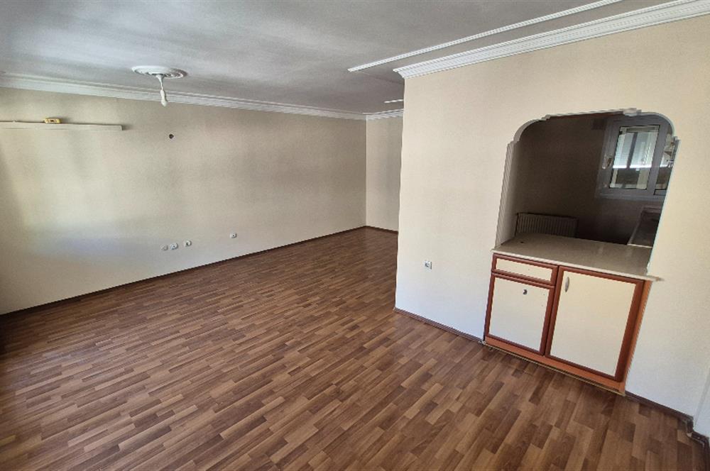 Karşıyaka Kiralık Daire | 3+1 Ara Kat | Girne Bulv. Yakını