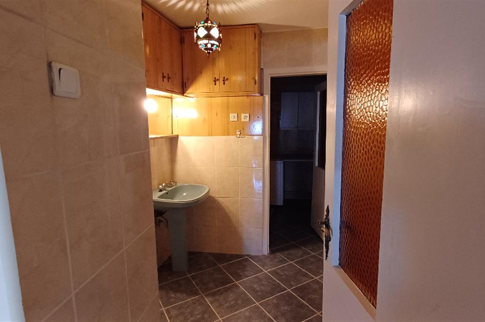 CENTURY21'den YENİ MAHALLEDE ANAYOLA CEPHE 3+1 SİTE İÇİ KİRALIK