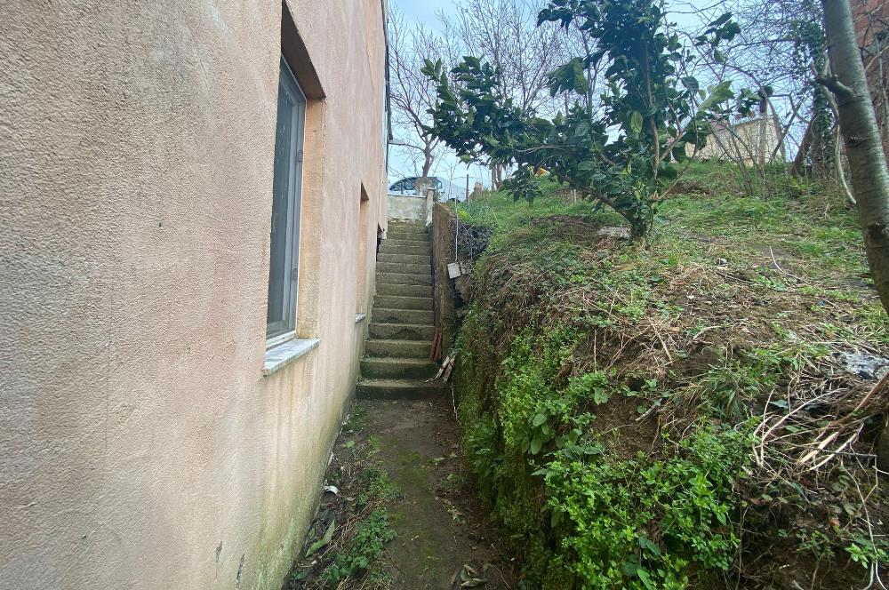 ORDU PERŞEMBE ÇAYTEPE’DE EŞSİZ DENİZ MANZARALI MÜSTAKİL EV VE GENİŞ ARSA FIRSATI