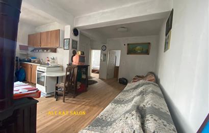 ORDU PERŞEMBE ÇAYTEPE’DE EŞSİZ DENİZ MANZARALI MÜSTAKİL EV VE GENİŞ ARSA FIRSATI