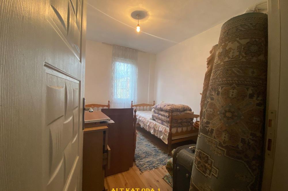 ORDU PERŞEMBE ÇAYTEPE’DE EŞSİZ DENİZ MANZARALI MÜSTAKİL EV VE GENİŞ ARSA FIRSATI