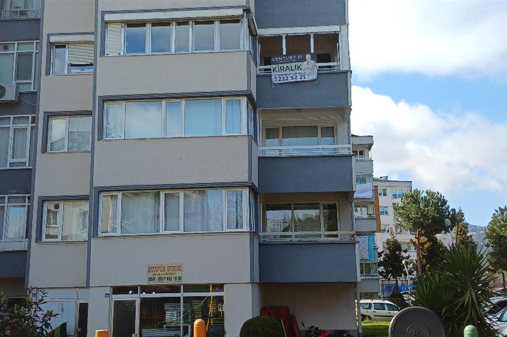 CENTURY21'den YENİ MAHALLEDE ANAYOLA CEPHE 3+1 SİTE İÇİ KİRALIK