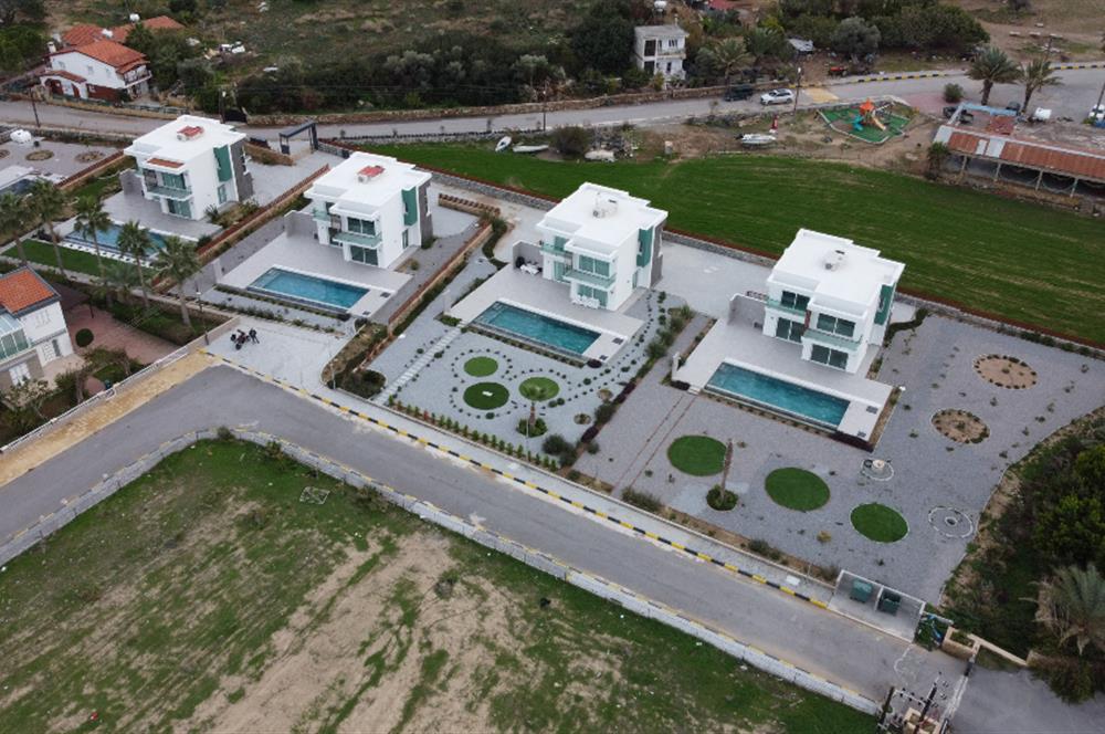 KKTC ESENTEPE ÇATALKÖY ALAGADİ KÖYÜ FUL YAPILI FUL EŞYALI HAVUZLU DENİZE SIFIR 4+1 VİLLA 