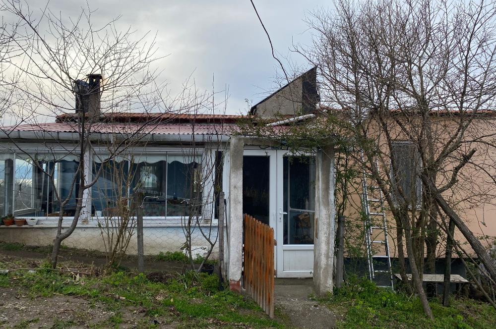 ORDU PERŞEMBE ÇAYTEPE’DE EŞSİZ DENİZ MANZARALI MÜSTAKİL EV VE GENİŞ ARSA FIRSATI