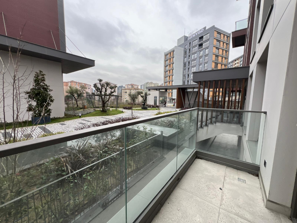 Orman İstanbul Büyük Tip Satılık 2+1 Orman ve Peysaj Manzaralı 