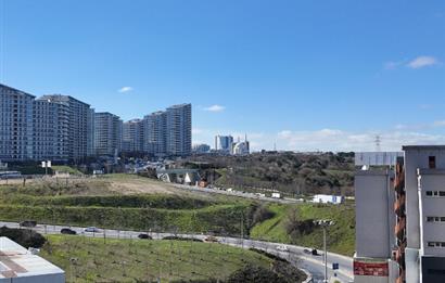 C21|NEXAR'DAN OTOCENTER ANA GİRİŞTE 20 ARAÇ SERGİ KÖŞE DÜKKAN