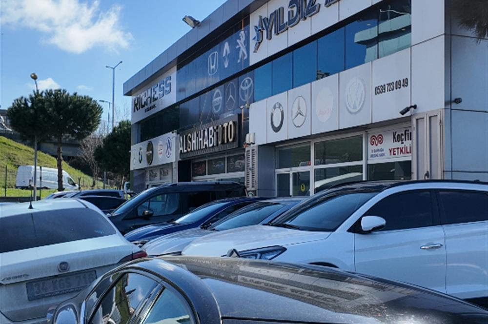 C21|NEXAR'DAN OTOCENTER ANA GİRİŞTE 20 ARAÇ SERGİ KÖŞE DÜKKAN