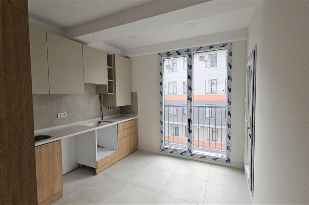 Maltepe Esenkent Well City'de Metoya Yakın Satılık 2+1 Daire