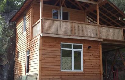 SAKARYA PAMUKOVADA DOĞA HARİKASI EVİ İÇİNDE SATILIK ARSA