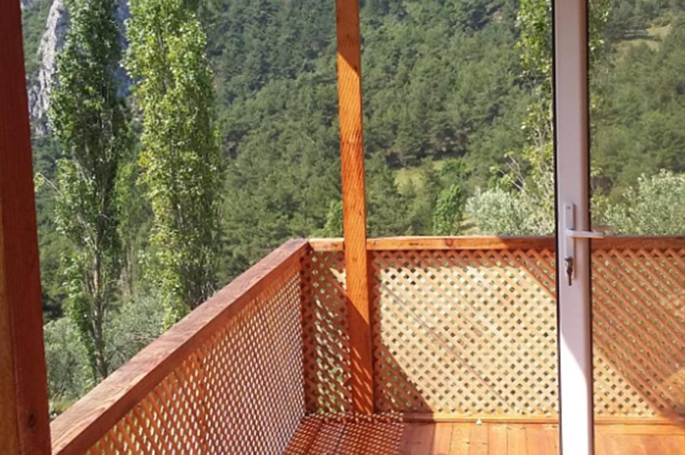 SAKARYA PAMUKOVADA DOĞA HARİKASI EVİ İÇİNDE SATILIK ARSA