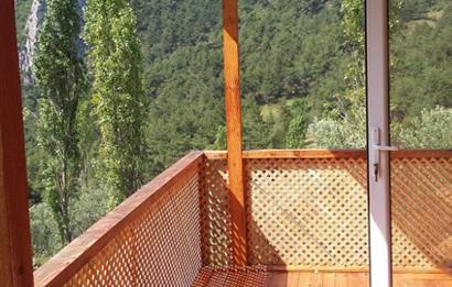 SAKARYA PAMUKOVADA DOĞA HARİKASI EVİ İÇİNDE SATILIK ARSA