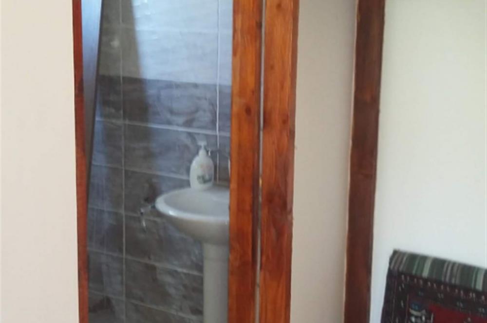 SAKARYA PAMUKOVADA DOĞA HARİKASI EVİ İÇİNDE SATILIK ARSA