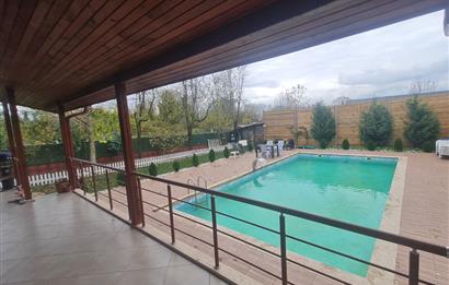 KARTEPE SUADİYEDE TRİPLEKS HAVUZLU VİLLA VE 4 BUNGALOV