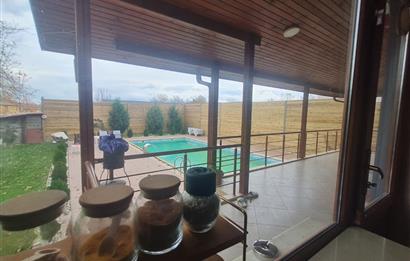 KARTEPE SUADİYEDE TRİPLEKS HAVUZLU VİLLA VE 4 BUNGALOV