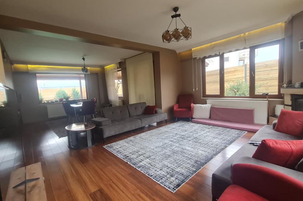 KARTEPE SUADİYEDE TRİPLEKS HAVUZLU VİLLA VE 4 BUNGALOV