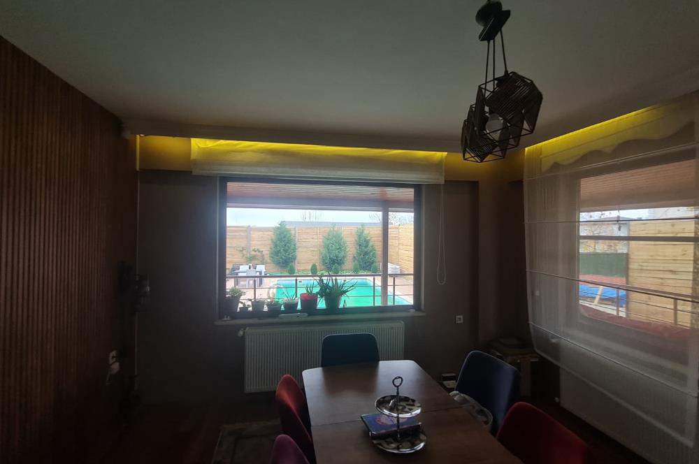 KARTEPE SUADİYEDE TRİPLEKS HAVUZLU VİLLA VE 4 BUNGALOV