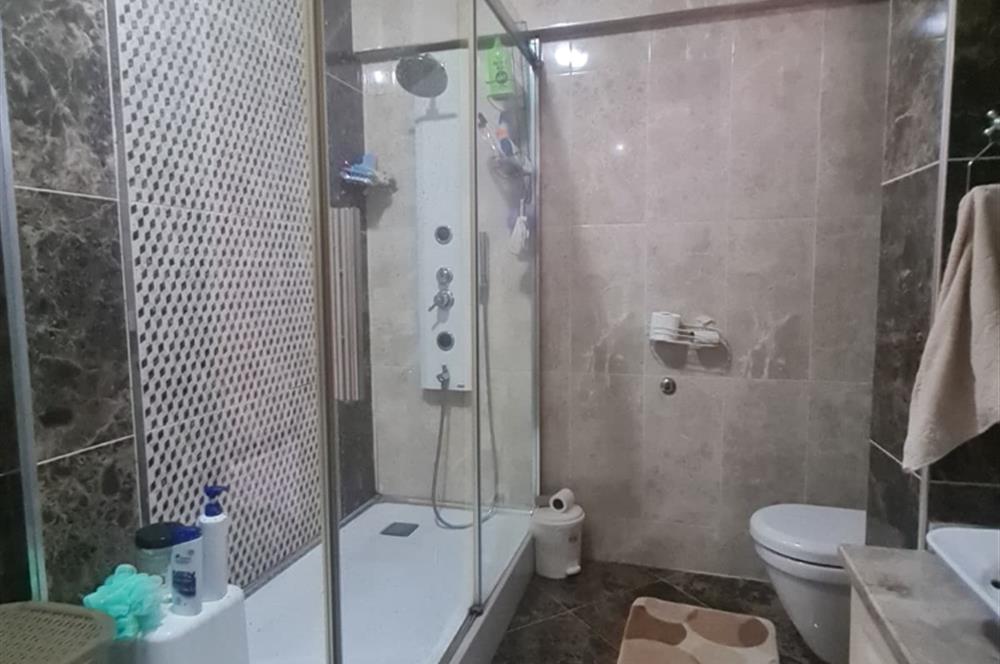 KARTEPE SUADİYEDE TRİPLEKS HAVUZLU VİLLA VE 4 BUNGALOV