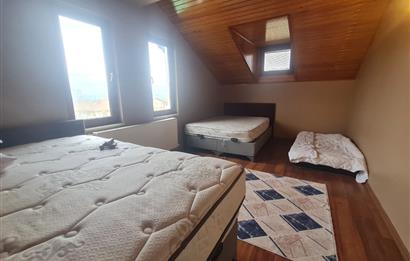 KARTEPE SUADİYEDE TRİPLEKS HAVUZLU VİLLA VE 4 BUNGALOV