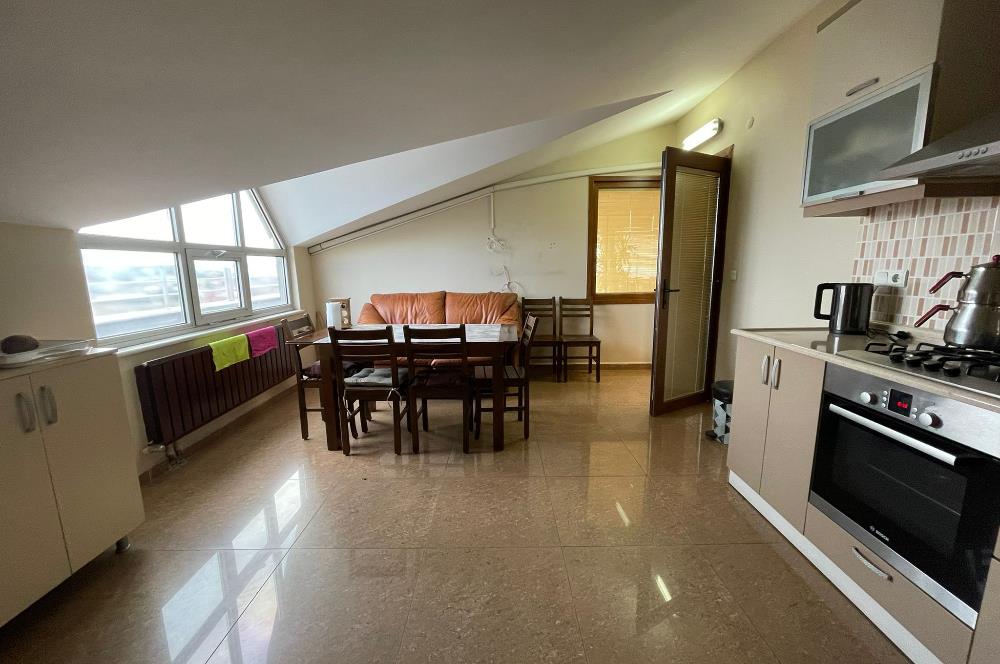 BAĞDAT CADDESİ'NDE 170M2 NET MANZARALI OFİS KATI