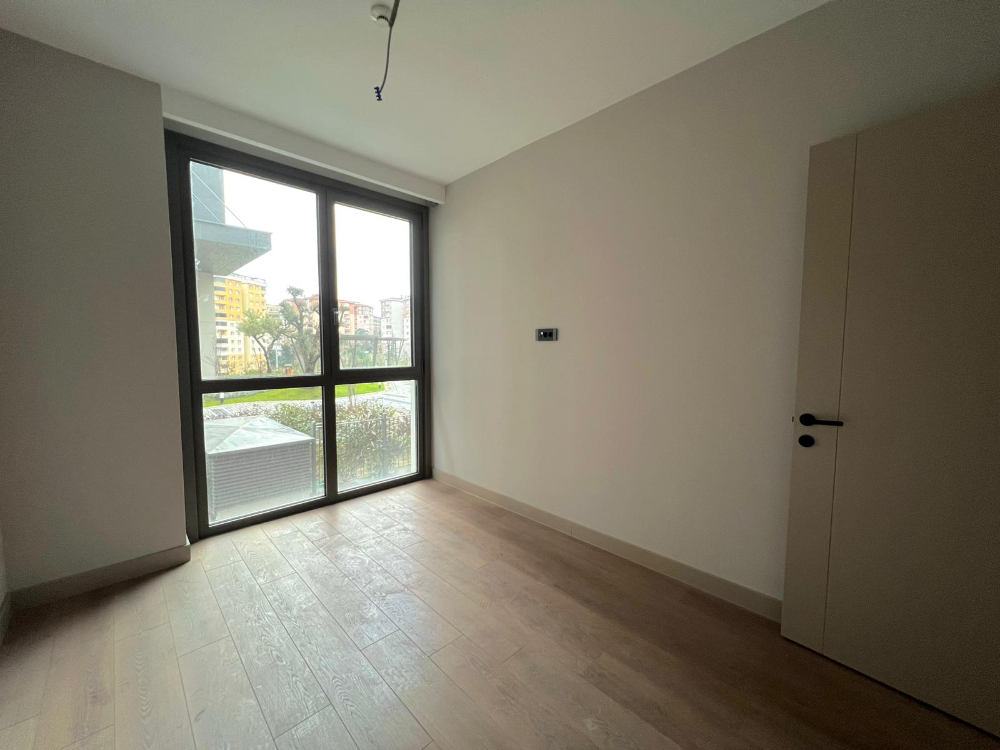 Orman İstanbul Büyük Tip Satılık 2+1 Orman ve Peysaj Manzaralı 