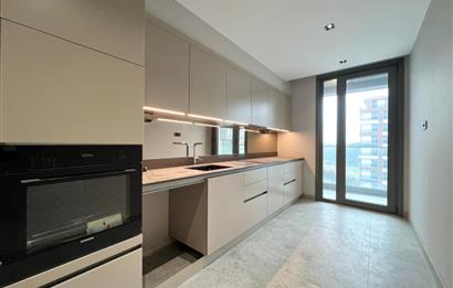 Orman İstanbul Büyük Tip Satılık 2+1 Orman ve Peysaj Manzaralı 