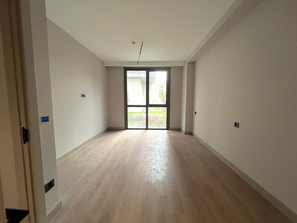 Orman İstanbul Büyük Tip Satılık 2+1 Orman ve Peysaj Manzaralı 