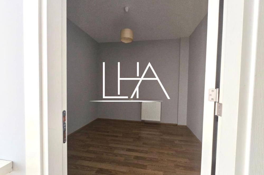 C21'DEN METRO KARŞISI GÖKMAHAL'DE SATILIK KULLANIŞLI 1,5+1 DAİRE