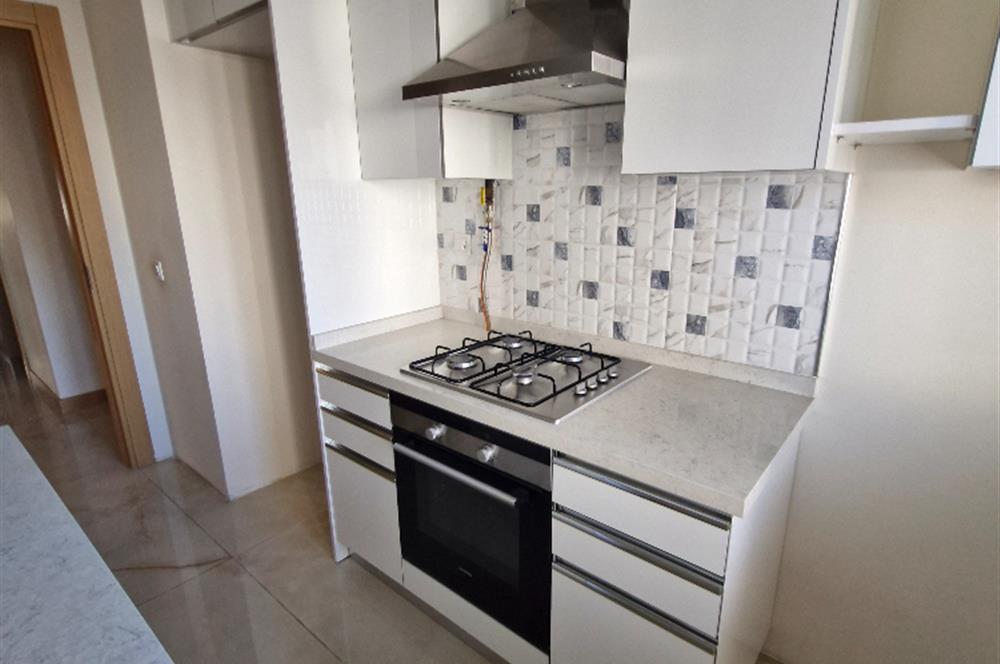 CENTURY 21 SAHRA'DAN KOZZY'E YAKIN YENİ BİNADA 2+1 KOMBİLİ