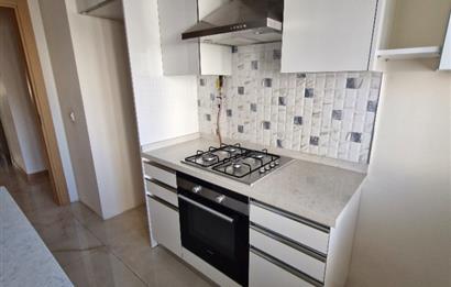 CENTURY 21 SAHRA'DAN KOZZY'E YAKIN YENİ BİNADA 2+1 KOMBİLİ